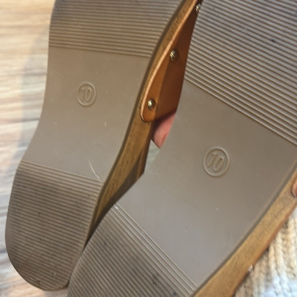 Universal Thread Kora Faux Wood Slide Sandals - Picture 5 of 6